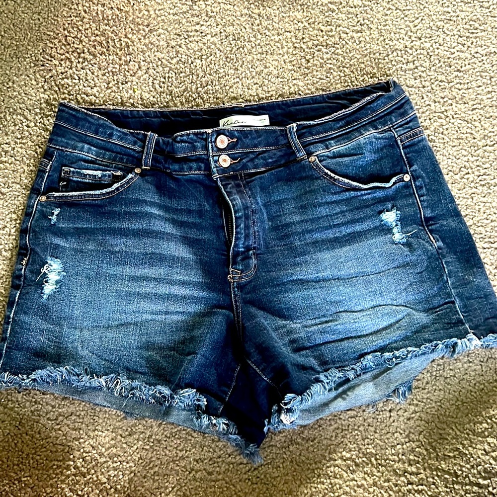 KanCan exclusively for Maurice’s jean shorts 5” like new